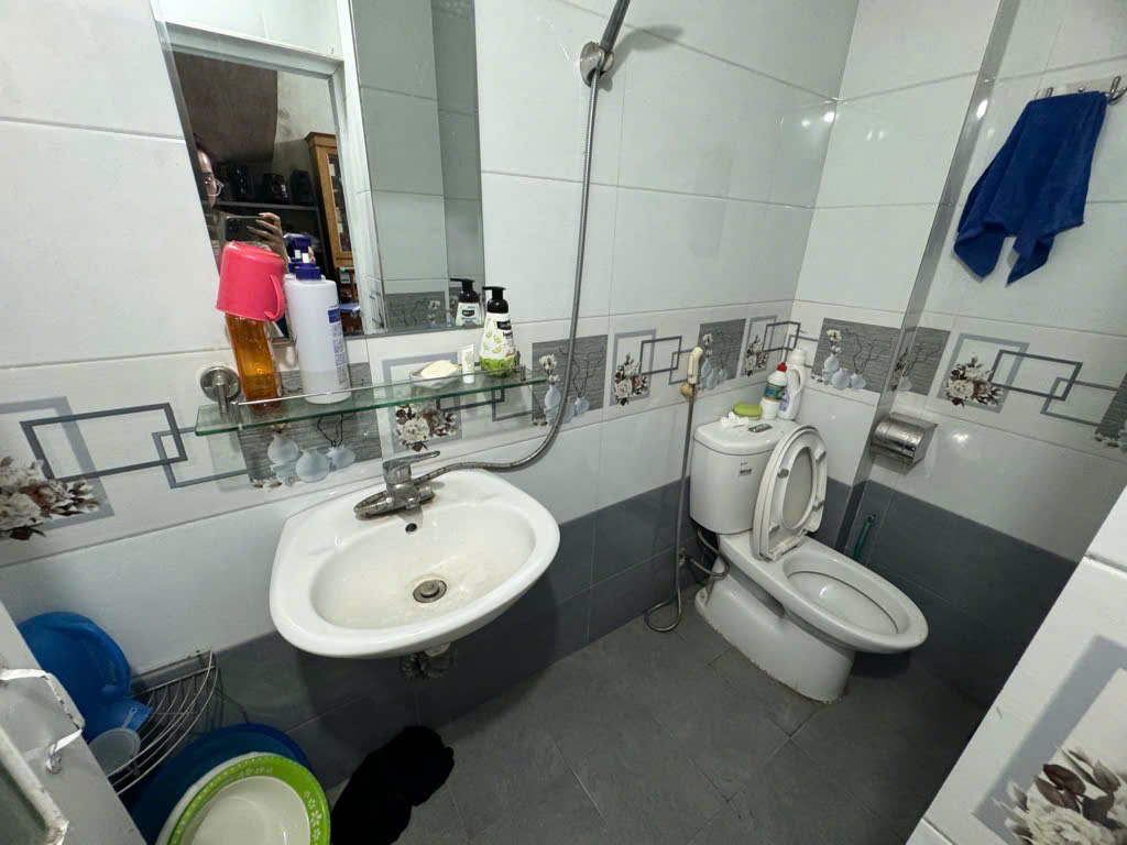 Bán nhà Nguyễn Khoái 60m 3 tầng mặt tiền 4.5m giá 7.8 tỷ